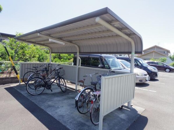 清水駅 バス10分  高橋花の木下車：停歩4分 1階の物件外観写真